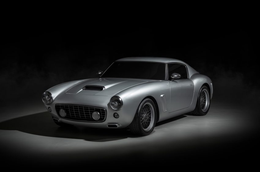 2022 RML Short Wheelbase - Front Three-Quarter Wallpaper 850x563 #15