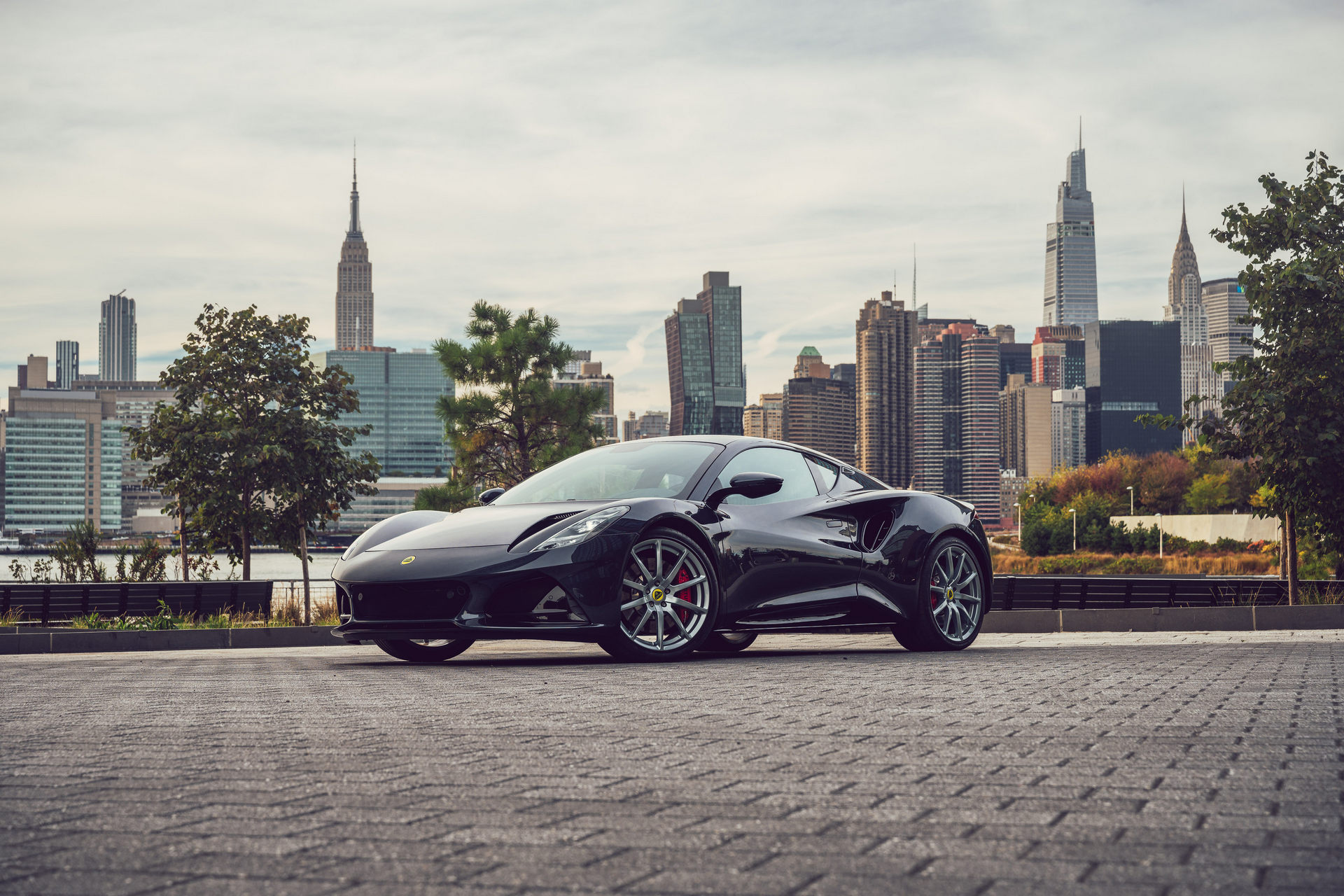 Download 2023 Lotus Emira - Front Three-Quarter HD Wallpaper 1920x1280 #26