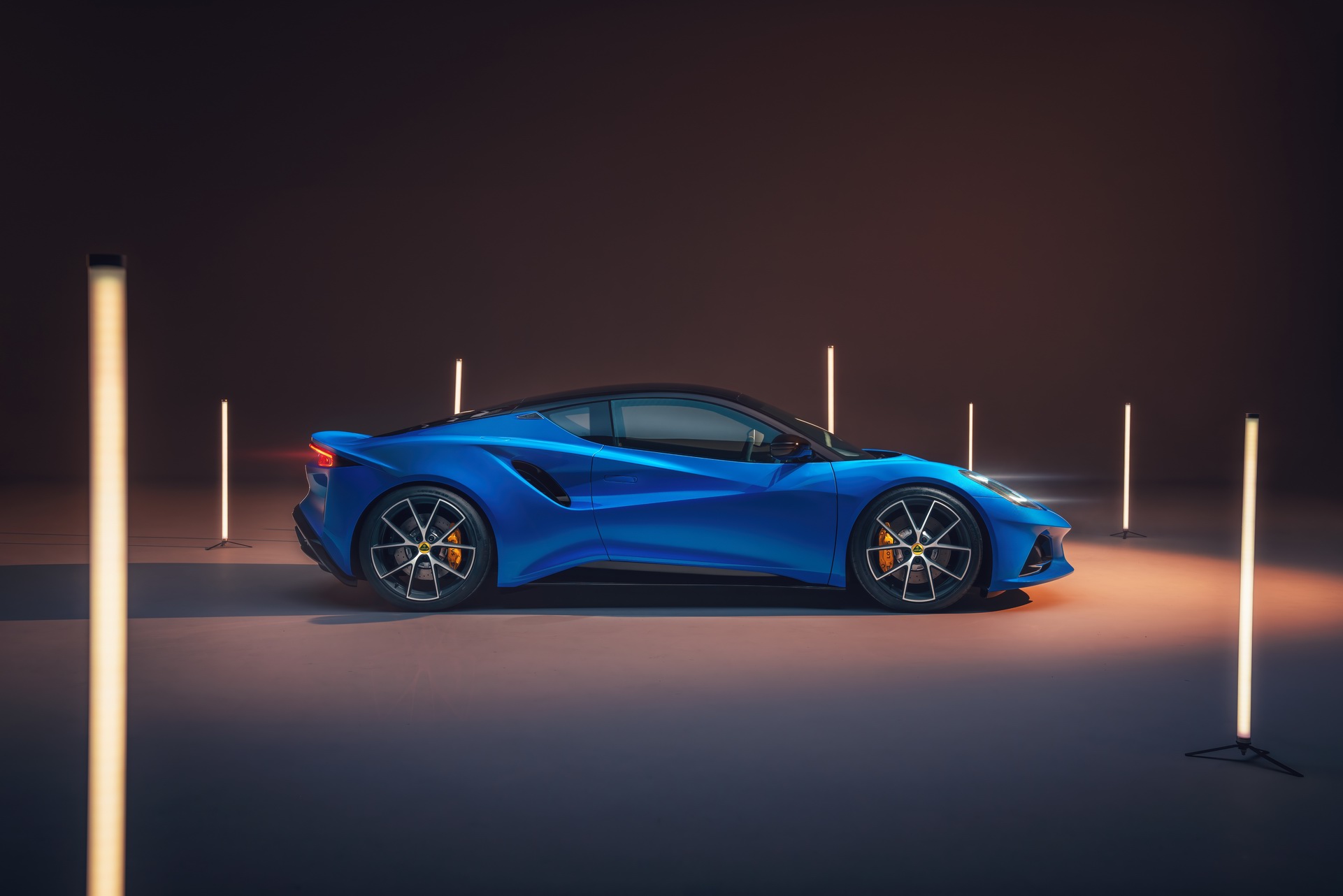 Download 2023 Lotus Emira - Side HD Wallpaper 1921x1282 #86