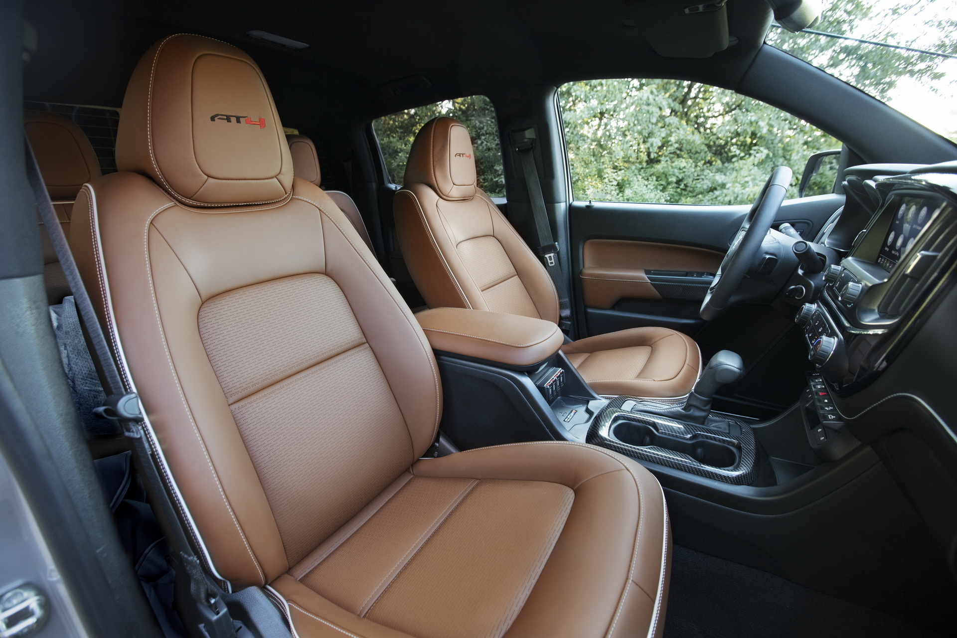 Download 2021 GMC Canyon AT4 OVRLANDX Concept - Interior HD Wallpaper 1920x1280 #19