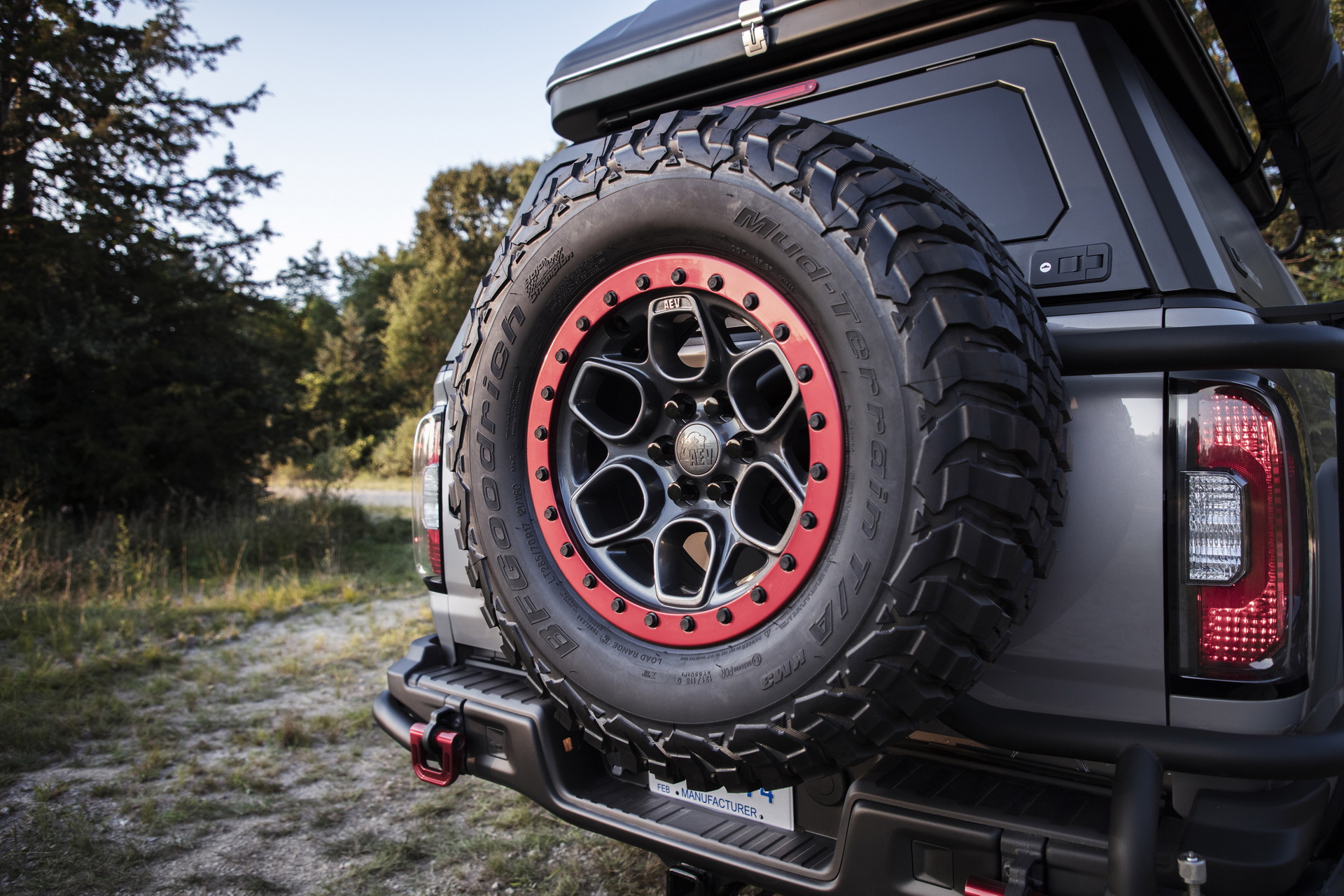 Download 2021 GMC Canyon AT4 OVRLANDX Concept - Tail Light HD Wallpaper 1920x1280 #13