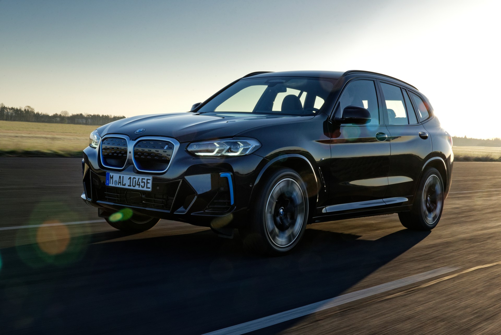 2022 BMW iX3 Front ThreeQuarter Wallpapers 1 MotorTread