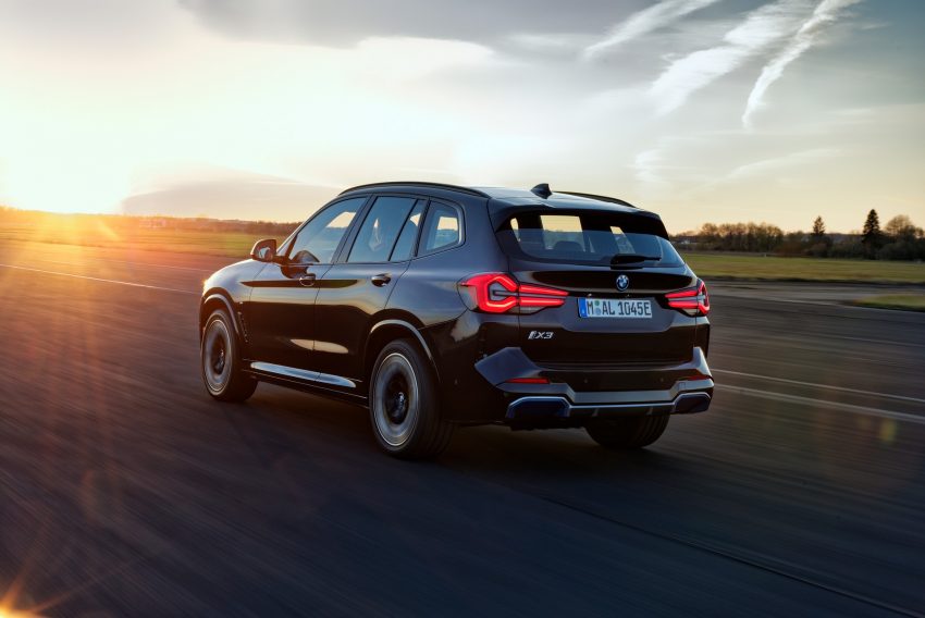 2022 BMW iX3 - Rear Three-Quarter Wallpaper 850x568 #7