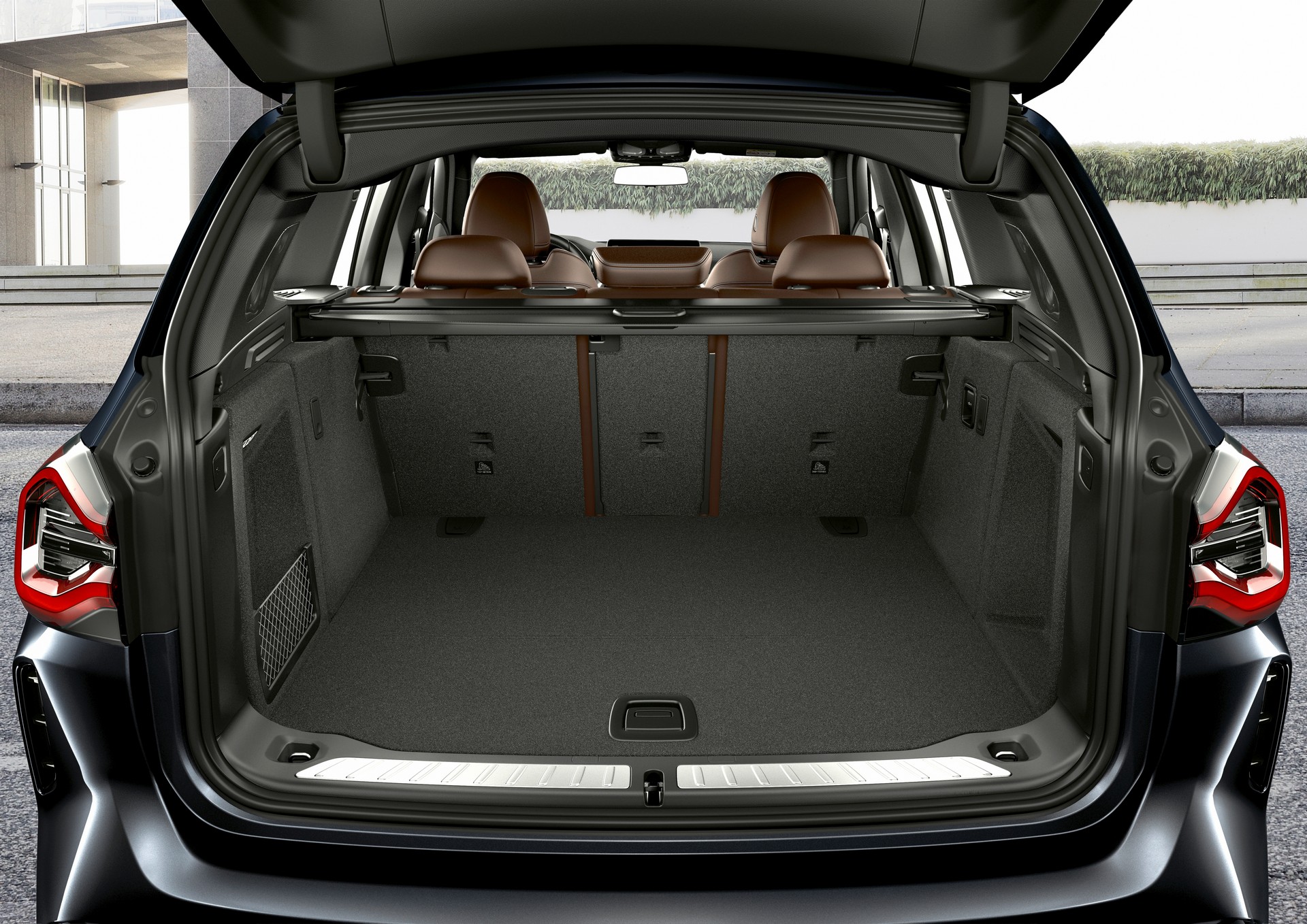 Download 2022 BMW iX3 - Trunk HD Wallpaper 1920x1358 #31