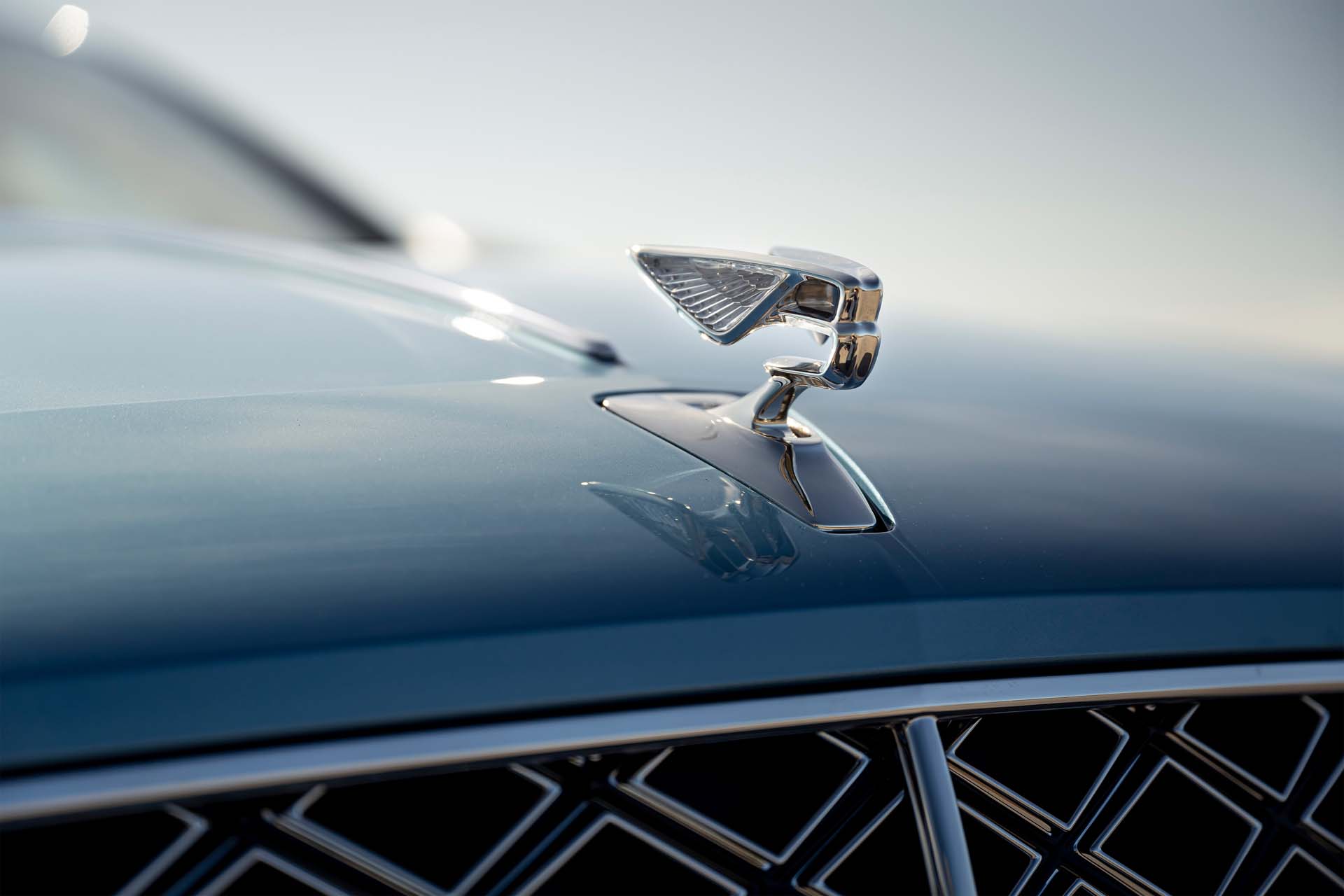 Download 2022 Bentley Flying Spur Mulliner - Hood Ornament HD Wallpaper 1920x1280 #4