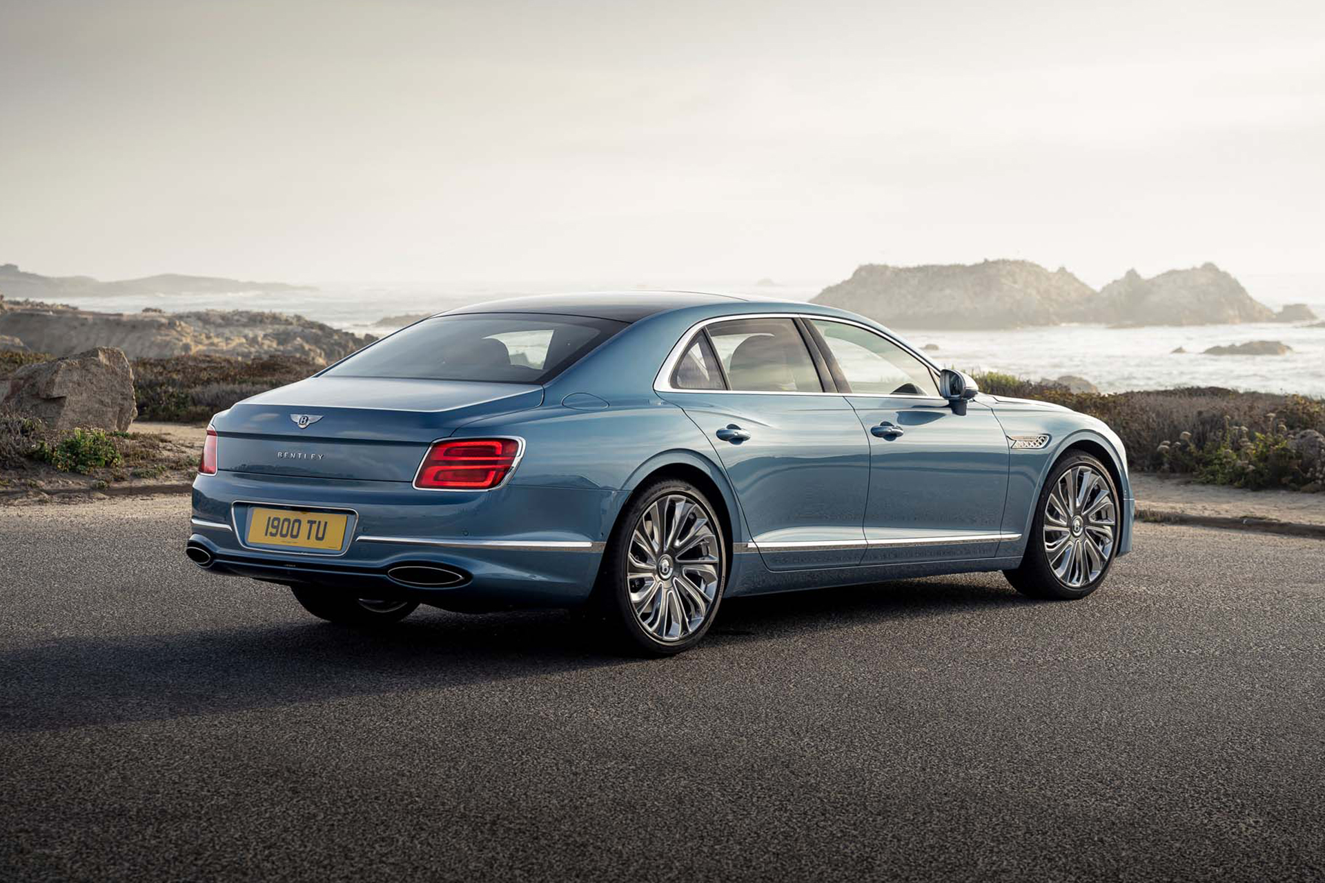 Download 2022 Bentley Flying Spur Mulliner - Rear Three-Quarter HD Wallpaper 1920x1280 #3