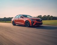 2022 Cadillac CT4-V Blackwing - Front Three-Quarter Wallpaper 190x150