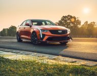 2022 Cadillac CT4-V Blackwing - Front Three-Quarter Wallpaper 190x150