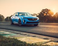 2022 Cadillac CT5-V Blackwing - Front Three-Quarter Wallpaper 190x150