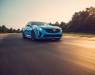 2022 Cadillac CT5-V Blackwing - Front Three-Quarter Wallpaper 190x150