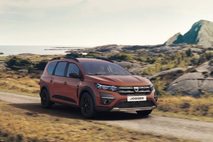 Download 2022 Dacia Jogger HD Wallpapers and Backgrounds