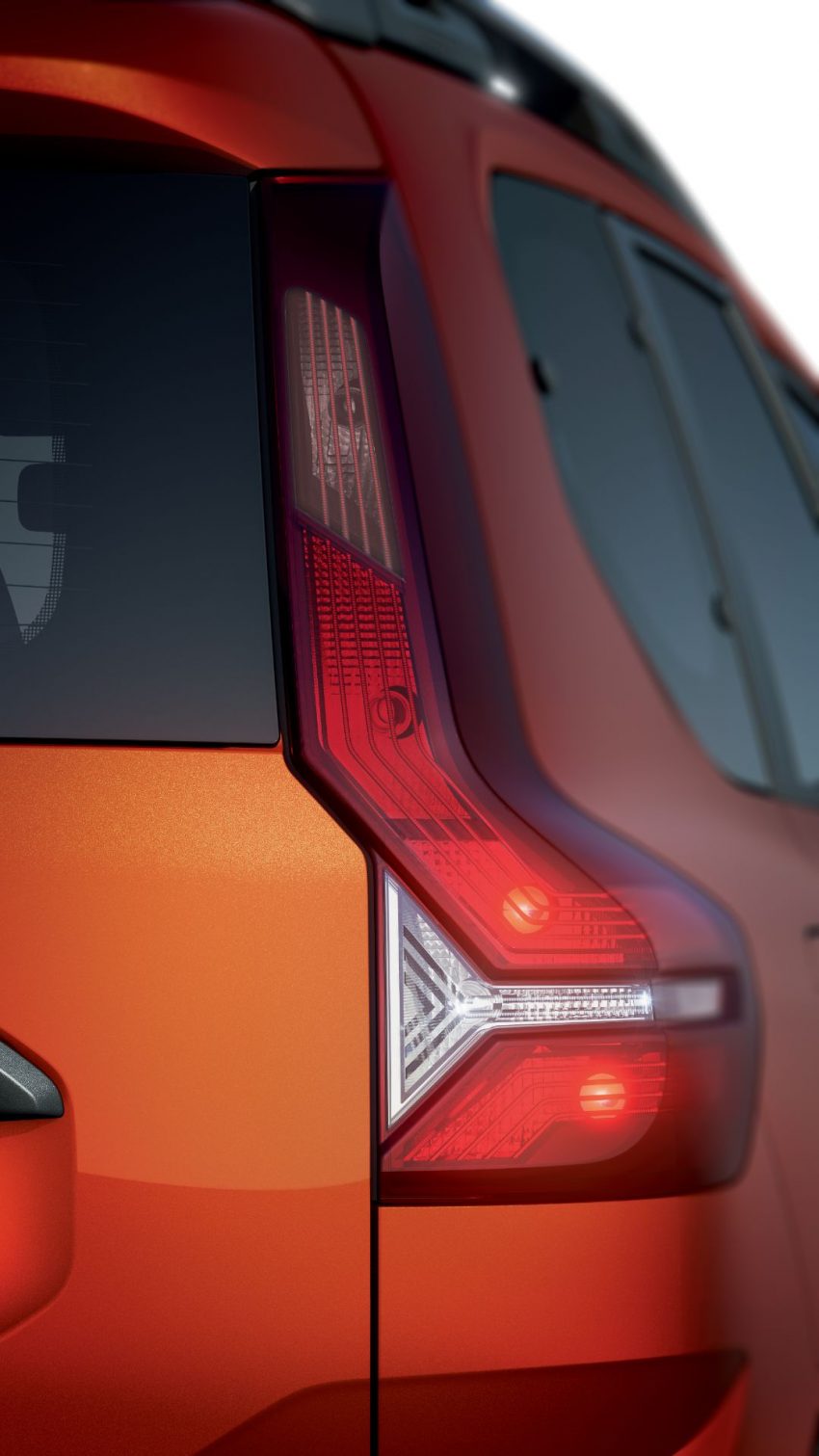 2022 Dacia Jogger Extreme - Tail Light Phone Wallpaper 850x1511 #26
