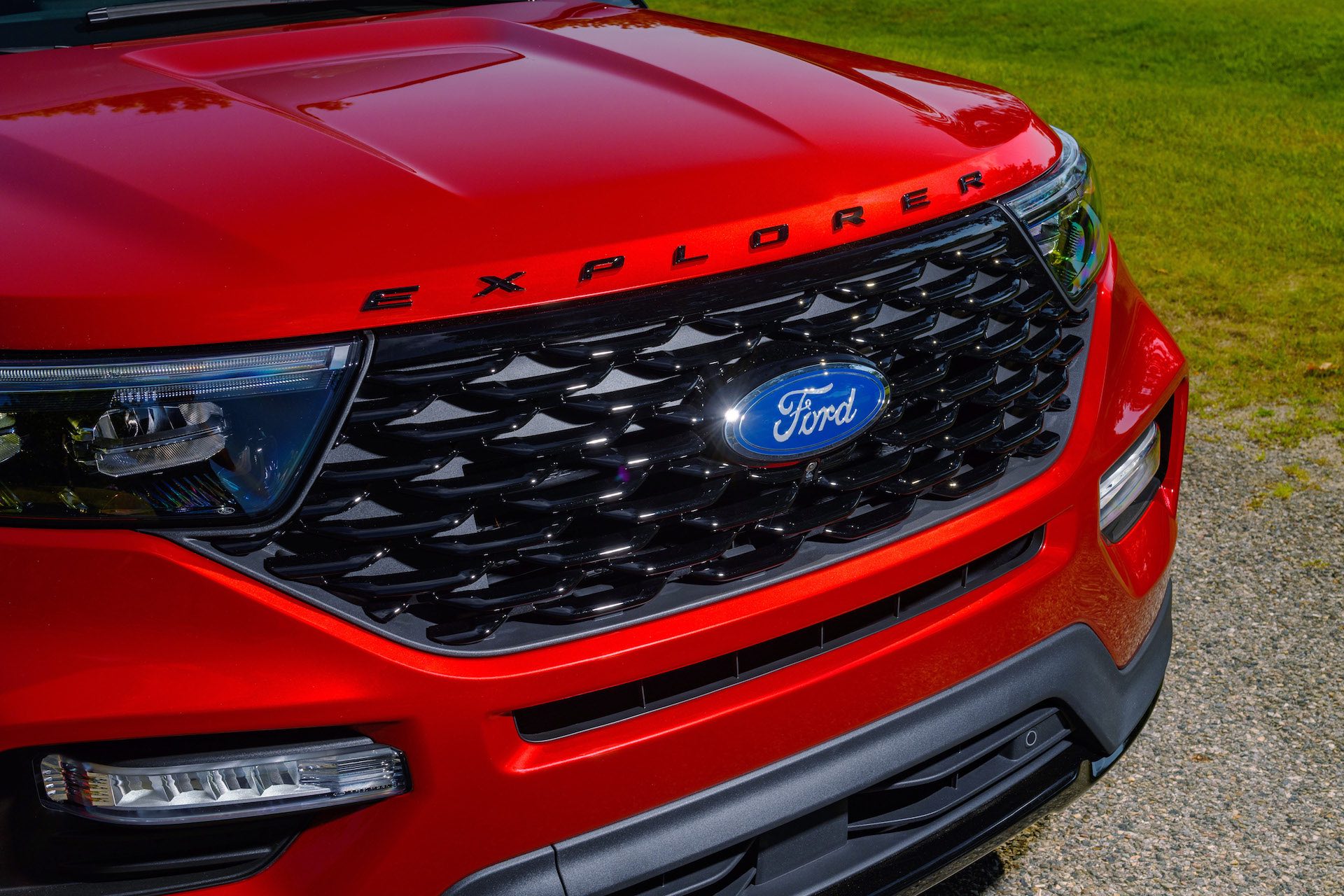 Download 2022 Ford Explorer ST-Line - Grill HD Wallpaper 1920x1280 #18