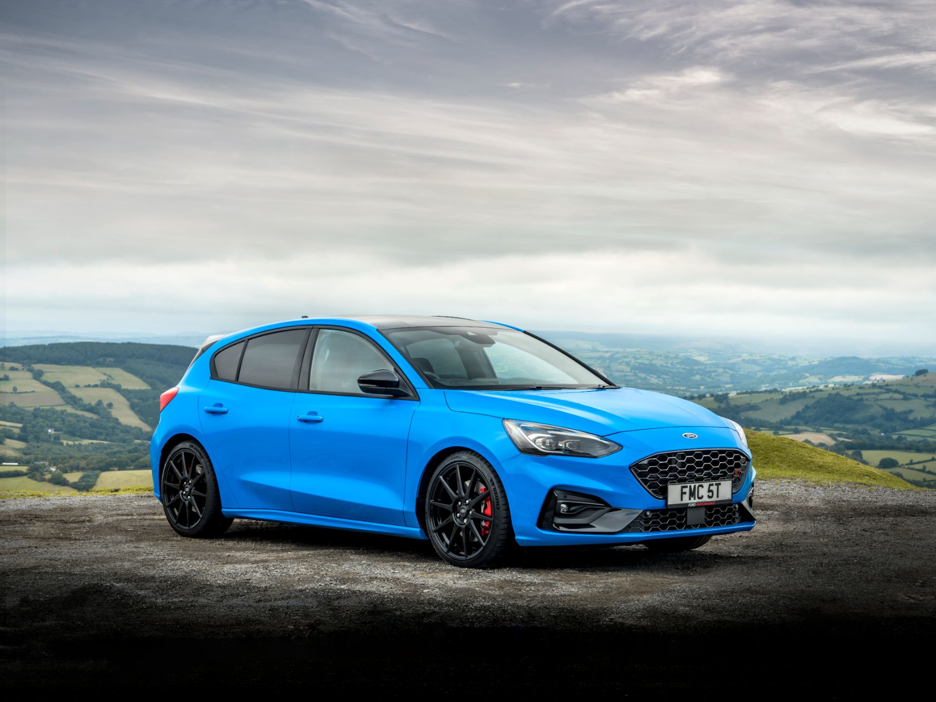 Download 2022 Ford Focus ST Edition - Front Three-Quarter HD Wallpaper 1920x1440 #18