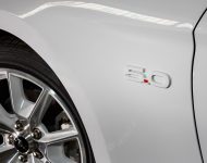 2022 Ford Mustang Ice White Appearance Package - Badge Wallpaper 190x150