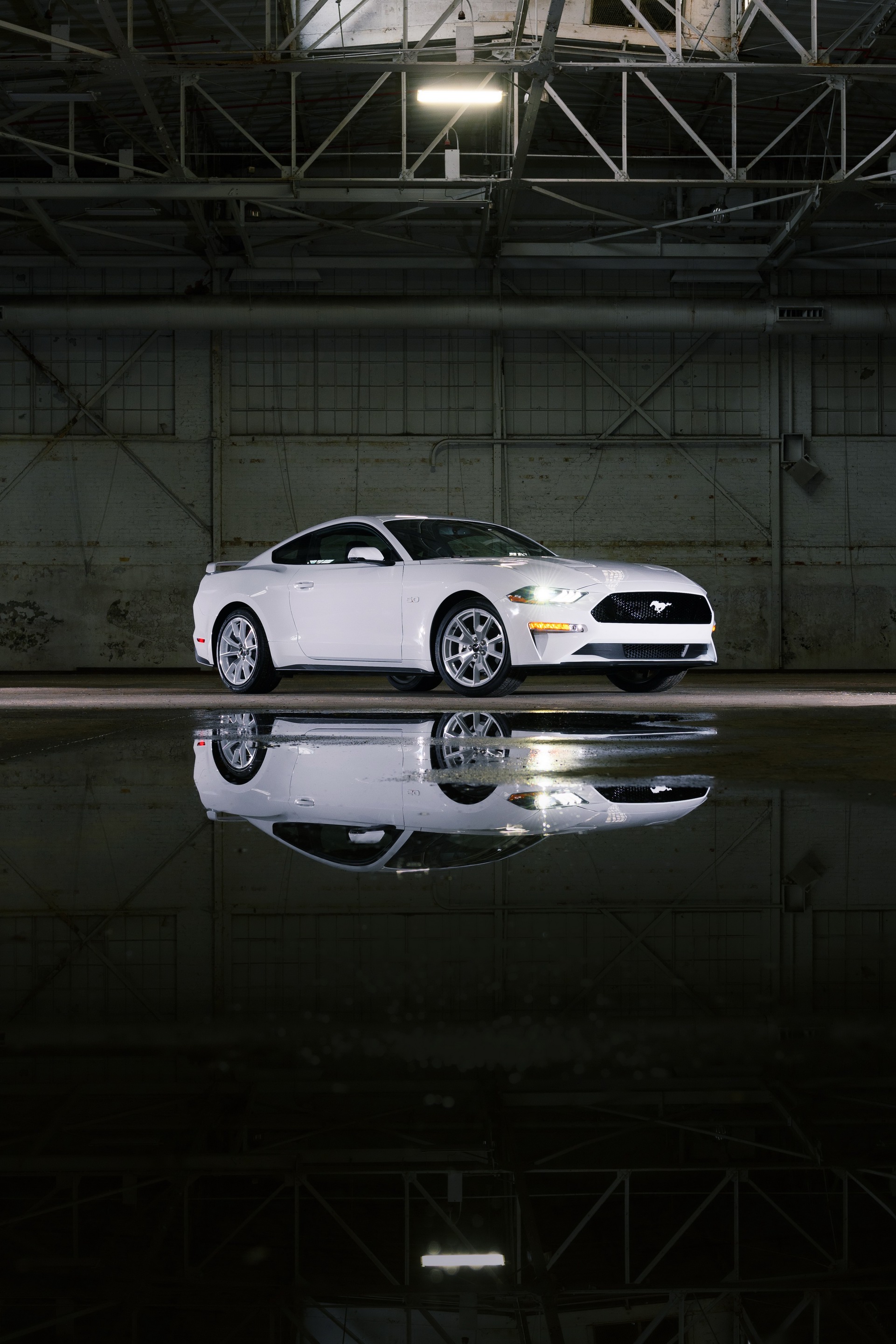 Download 2022 Ford Mustang Ice White Appearance Package - Front Three-Quarter HD Phone Wallpaper 1921x2881 #7