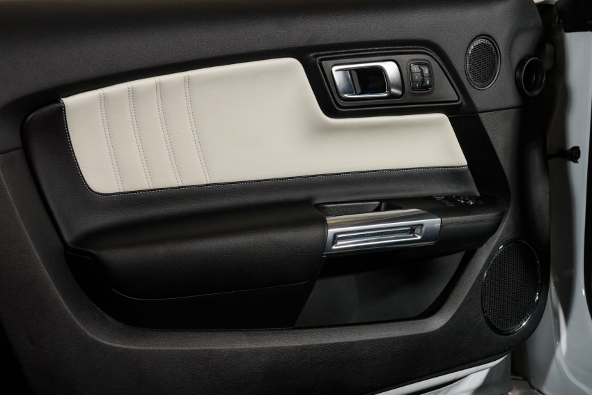 2022 Ford Mustang Ice White Appearance Package - Interior, Detail Wallpaper 850x567 #21