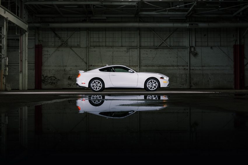 2022 Ford Mustang Ice White Appearance Package - Side Wallpaper 850x567 #9