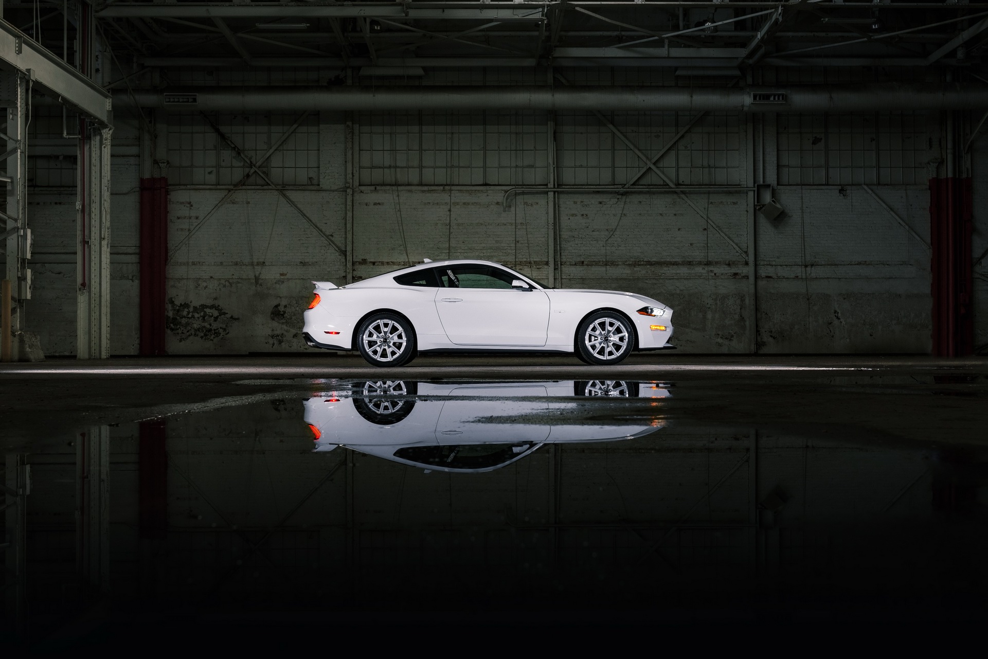 Download 2022 Ford Mustang Ice White Appearance Package - Side HD Wallpaper 1921x1281 #9