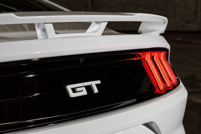 2022 Ford Mustang Ice White Appearance Package - Spoiler Wallpaper 850x567 #13