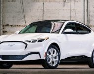 2022 Ford Mustang Mach-E Ice White Appearance Package - Front Three-Quarter Wallpaper 190x150