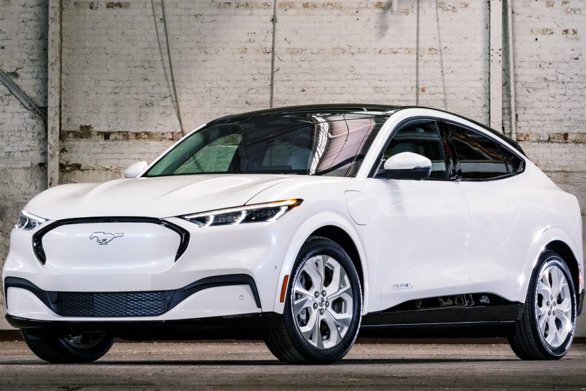 2022 Ford Mustang Mach-E Ice White Appearance Package - Front Three-Quarter Wallpaper 850x567 #5