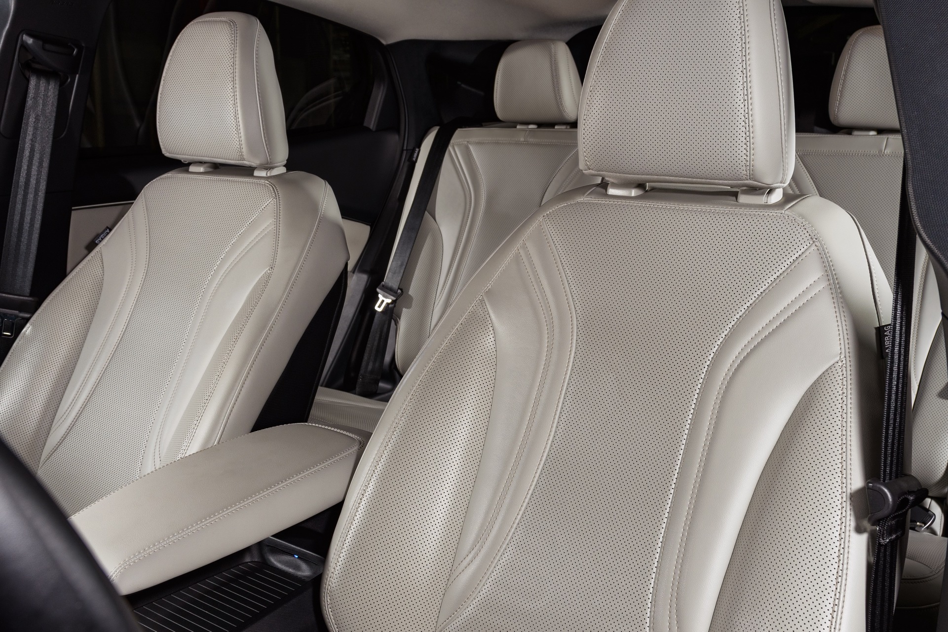 Download 2022 Ford Mustang Mach-E Ice White Appearance Package - Interior, Seats HD Wallpaper 1921x1281 #20