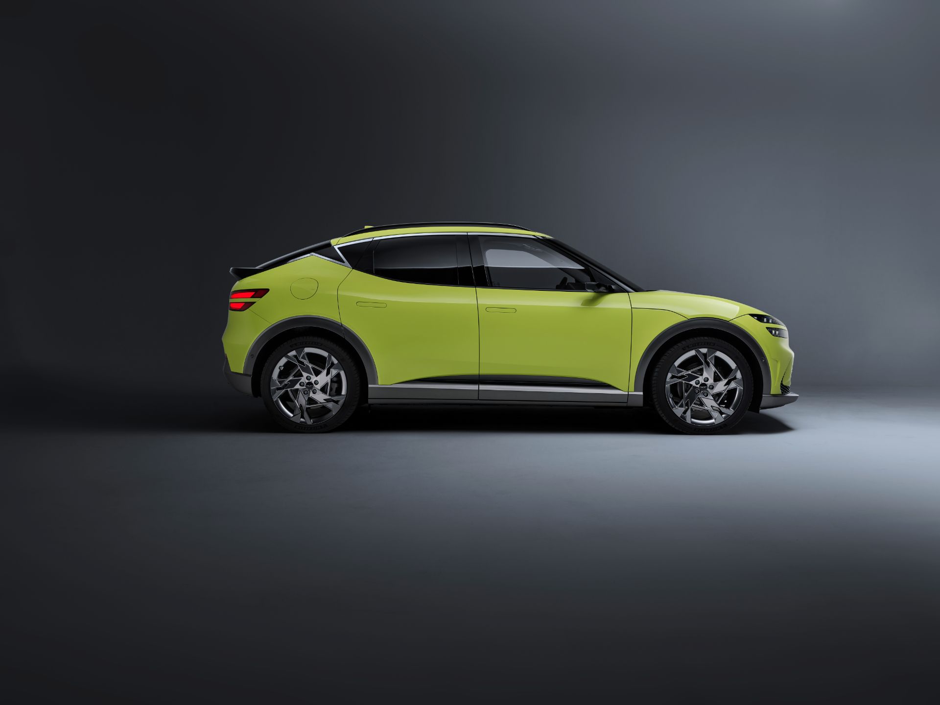 Download 2022 Genesis GV60 - Side HD Wallpaper 1920x1440 #27