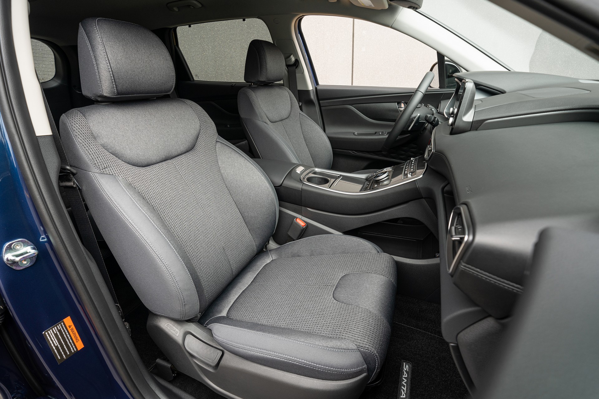 Download 2022 Hyundai Santa Fe XRT - Interior, Front Seats HD Wallpaper 1920x1281 #40