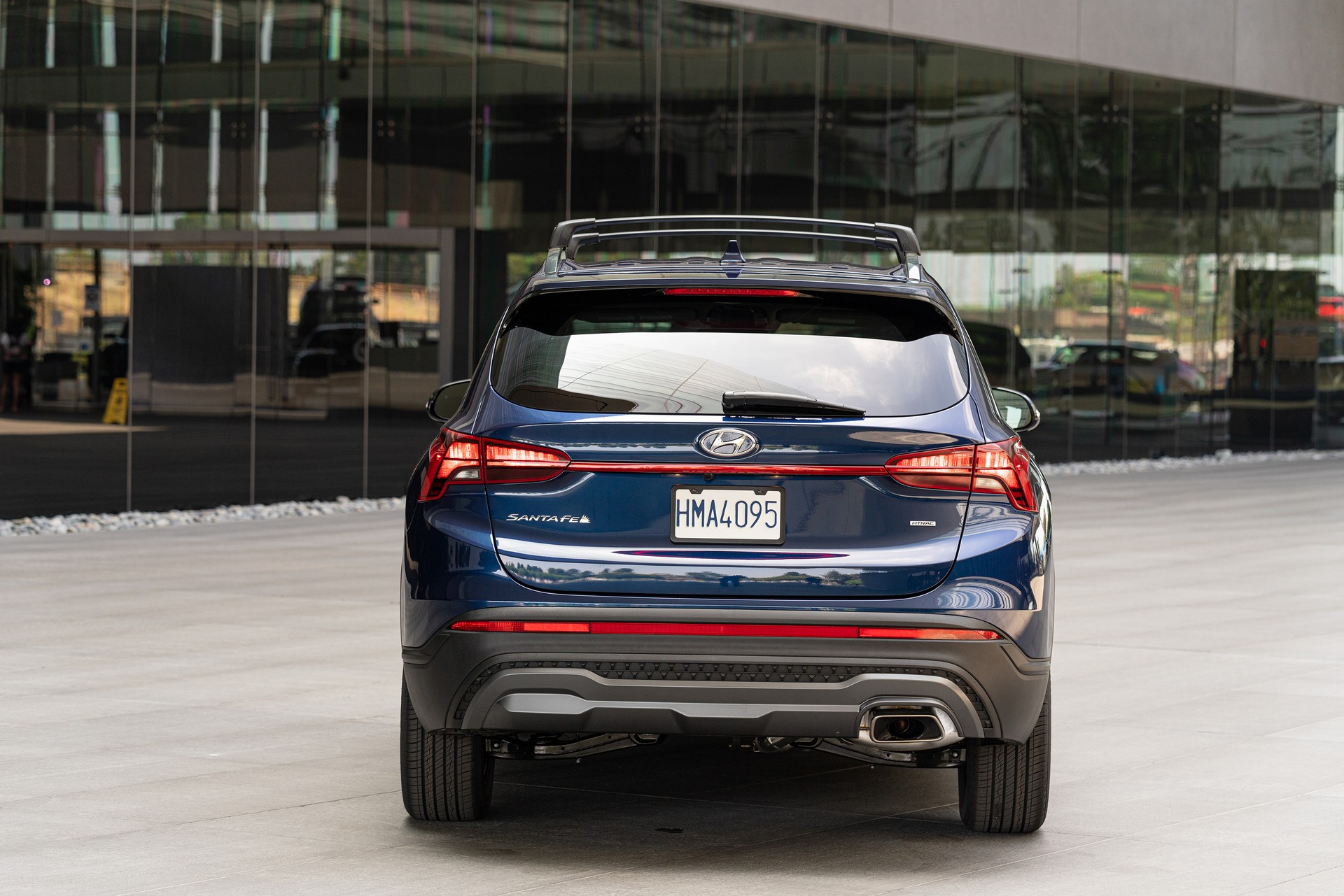 Download 2022 Hyundai Santa Fe XRT - Rear HD Wallpaper 1920x1281 #30