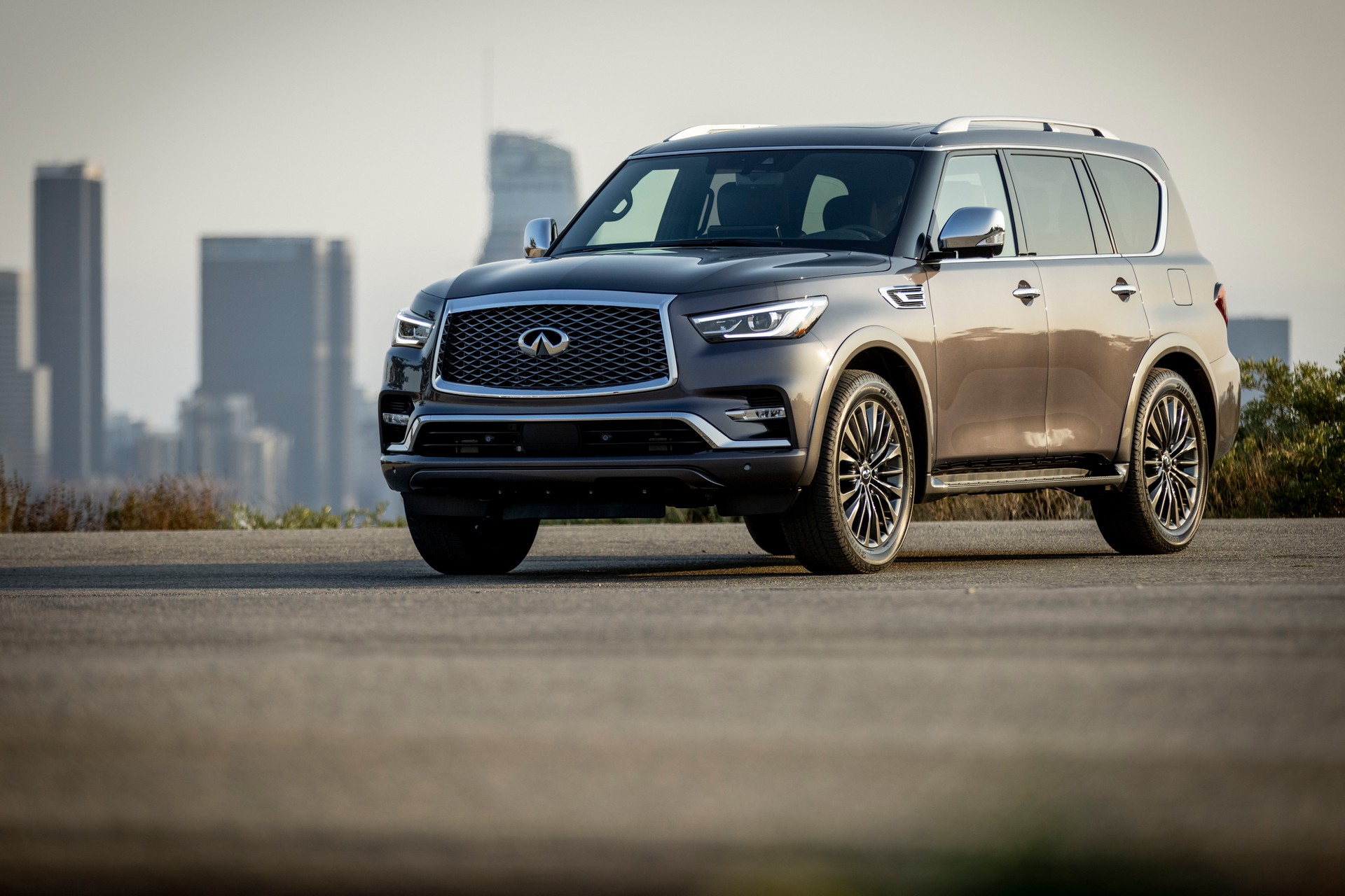 Download 2022 Infiniti QX80 - Front Three-Quarter HD Wallpaper 1920x1280 #2