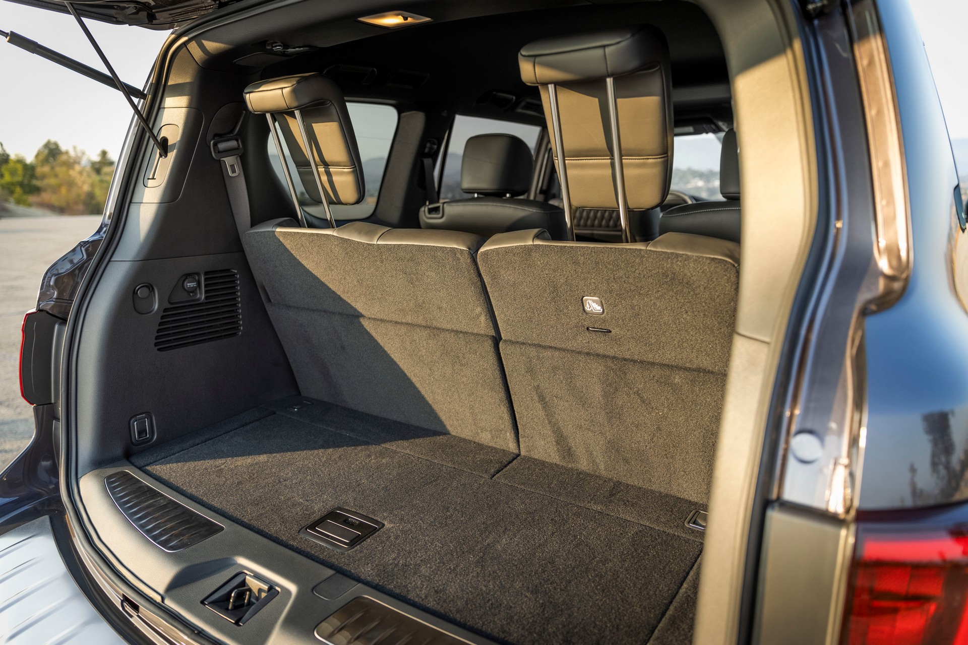 Download 2022 Infiniti QX80 - Trunk HD Wallpaper 1920x1280 #40