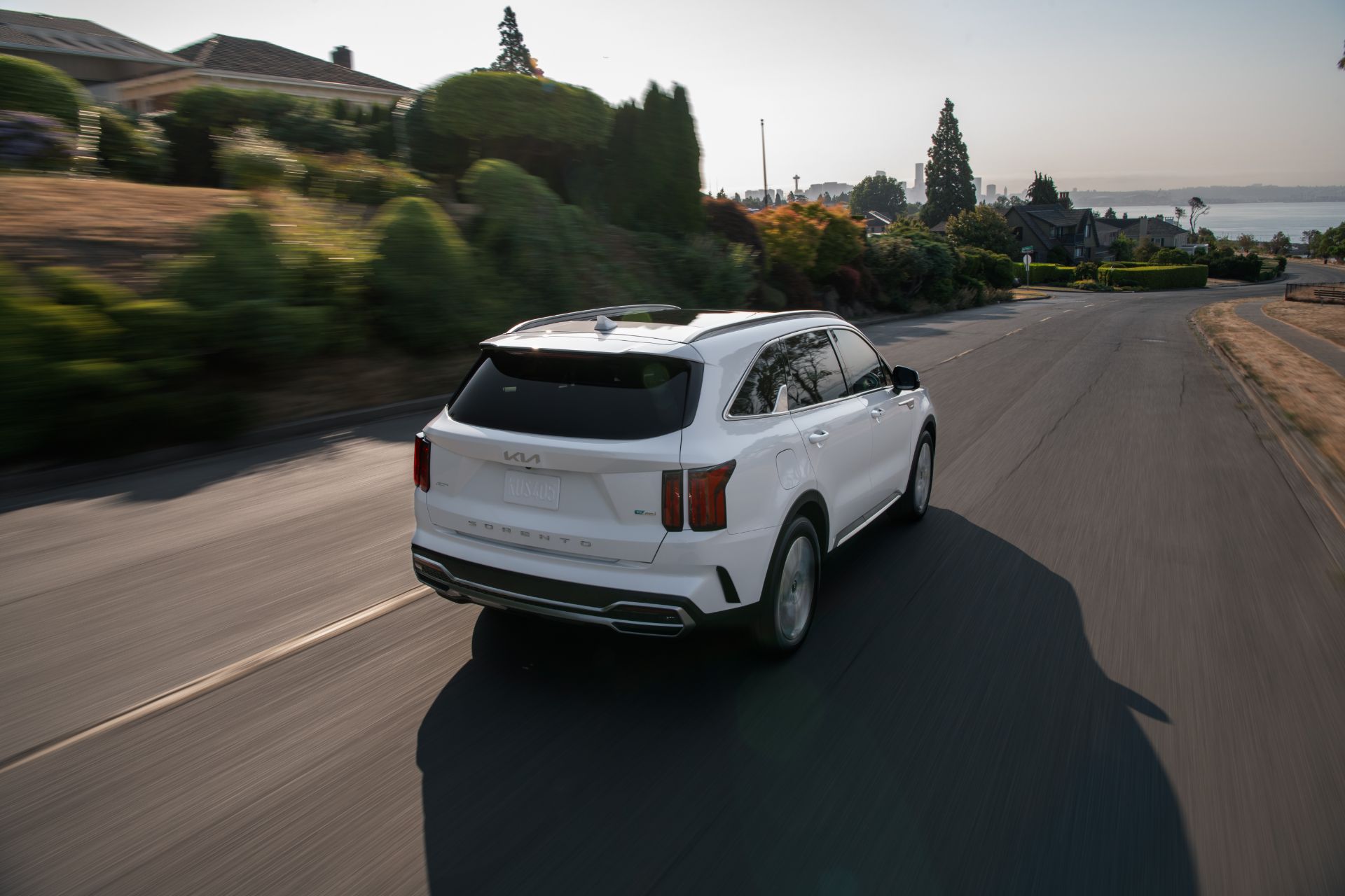 Download 2022 Kia Sorento PHEV - Rear Three-Quarter HD Wallpaper 1920x1280 #3