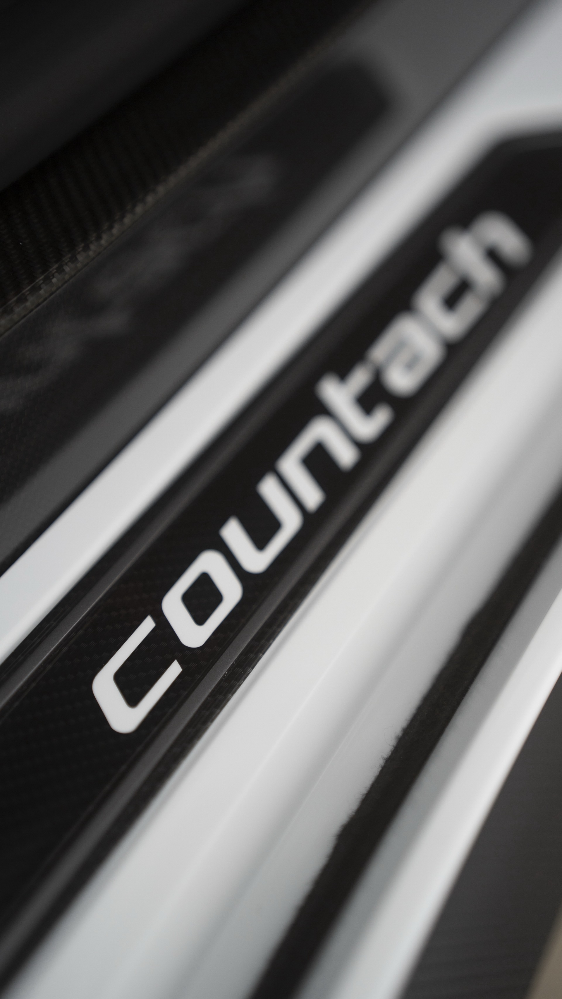 Download 2022 Lamborghini Countach LPI 800-4 - Door Sill HD Phone Wallpaper 1921x3414 #108