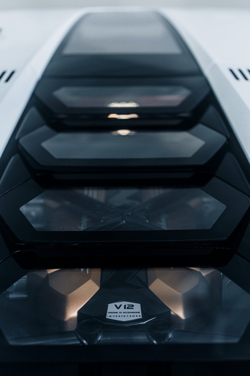 2022 Lamborghini Countach LPI 800-4 - Engine Phone Wallpaper 850x1275 #95