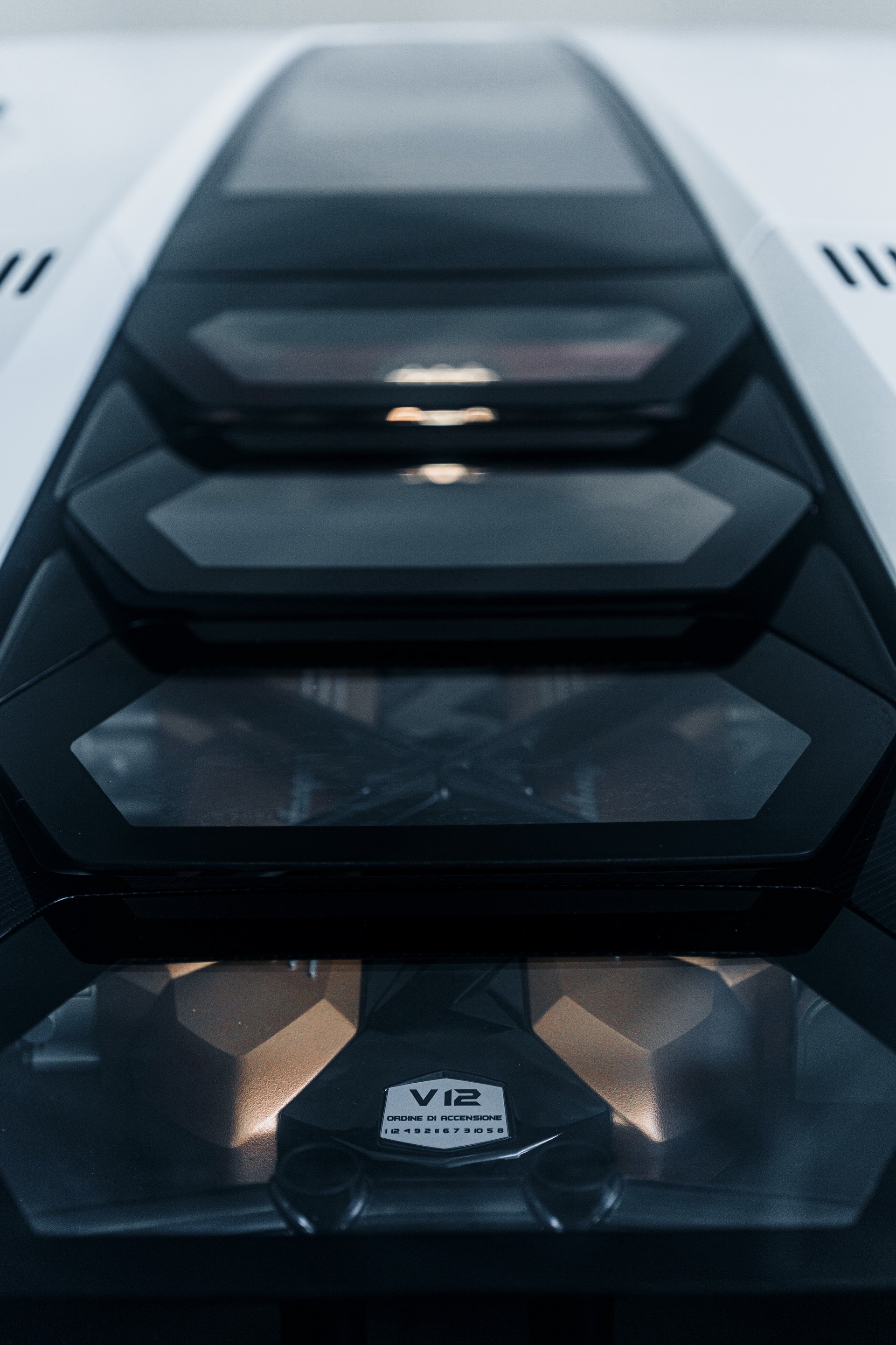 Download 2022 Lamborghini Countach LPI 800-4 - Engine HD Phone Wallpaper 1921x2882 #95