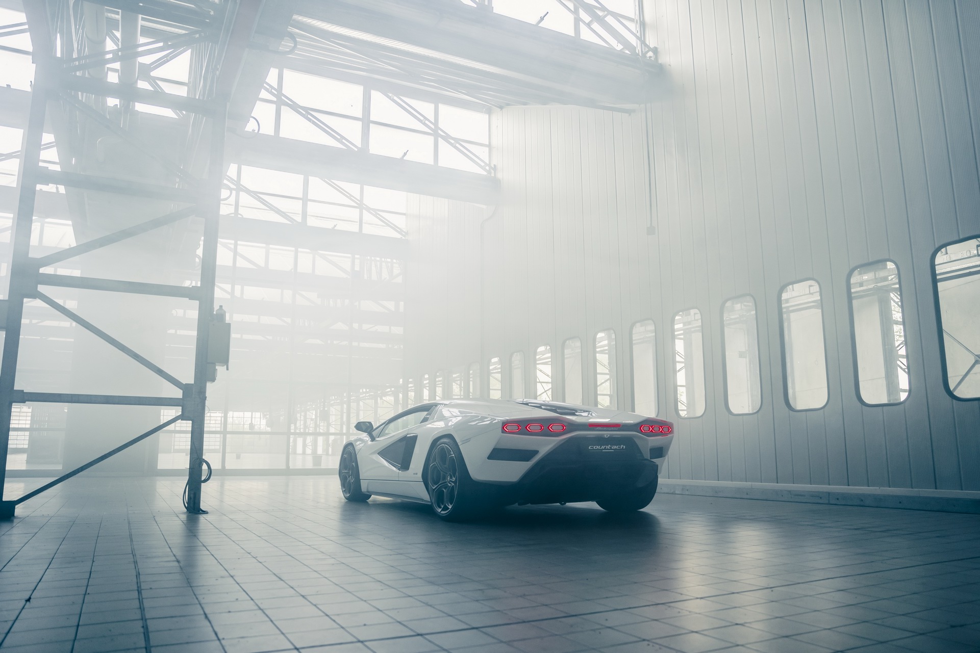 Download 2022 Lamborghini Countach LPI 800-4 - Rear Three-Quarter HD Wallpaper 1921x1281 #89