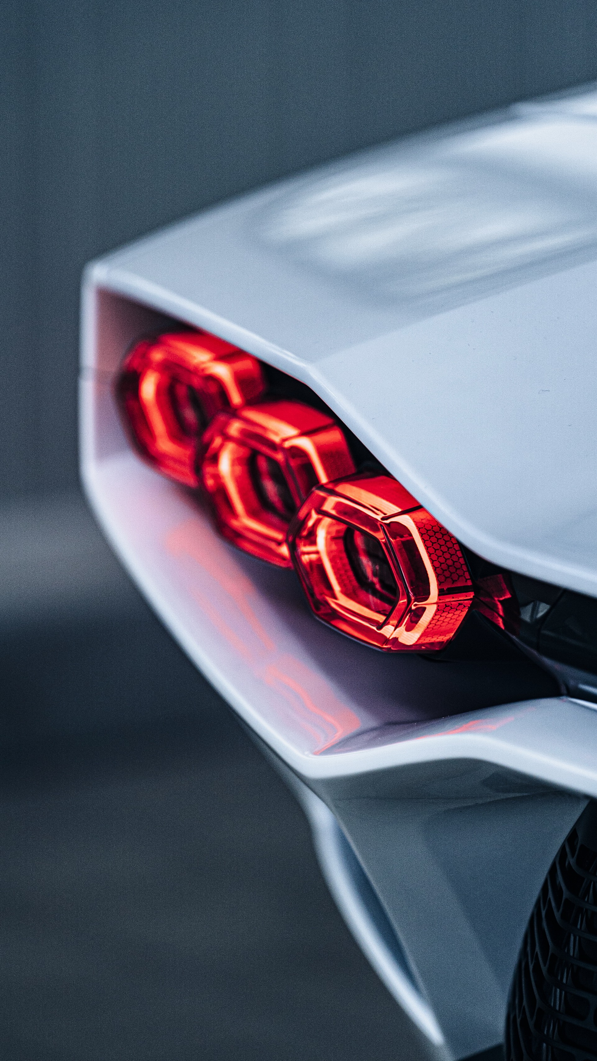 Download 2022 Lamborghini Countach LPI 800-4 - Tail Light HD Phone Wallpaper 1921x3412 #104