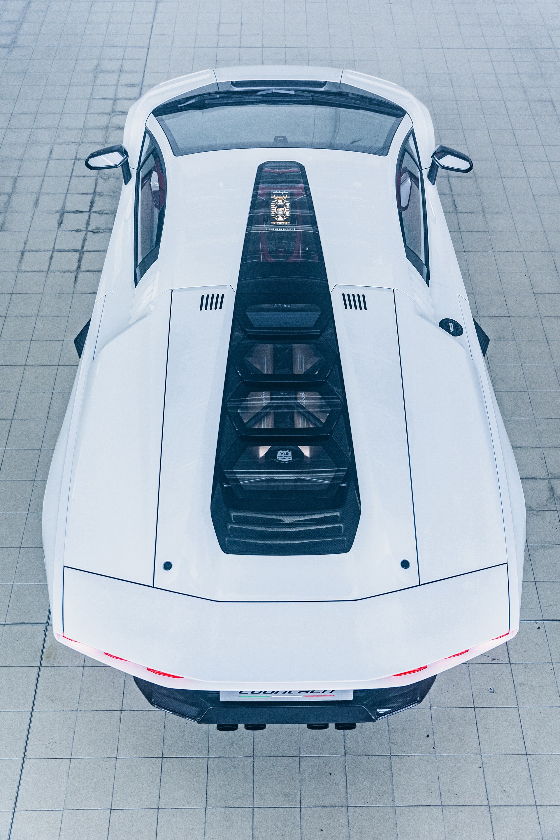 Download 2022 Lamborghini Countach LPI 800-4 - Top HD Phone Wallpaper 1921x2881 #93