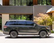 2022 Lincoln Navigator Black Label Central Park - Side Wallpaper 190x150