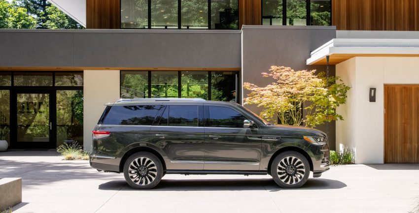 2022 Lincoln Navigator Black Label Central Park - Side Wallpaper 850x433 #35