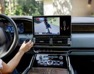 2022 Lincoln Navigator Black Label Invitation - Central Console Wallpaper 190x150