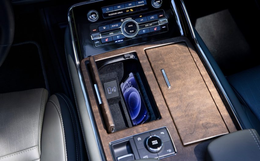 2022 Lincoln Navigator Black Label Invitation - Central Console Wallpaper 850x525 #69