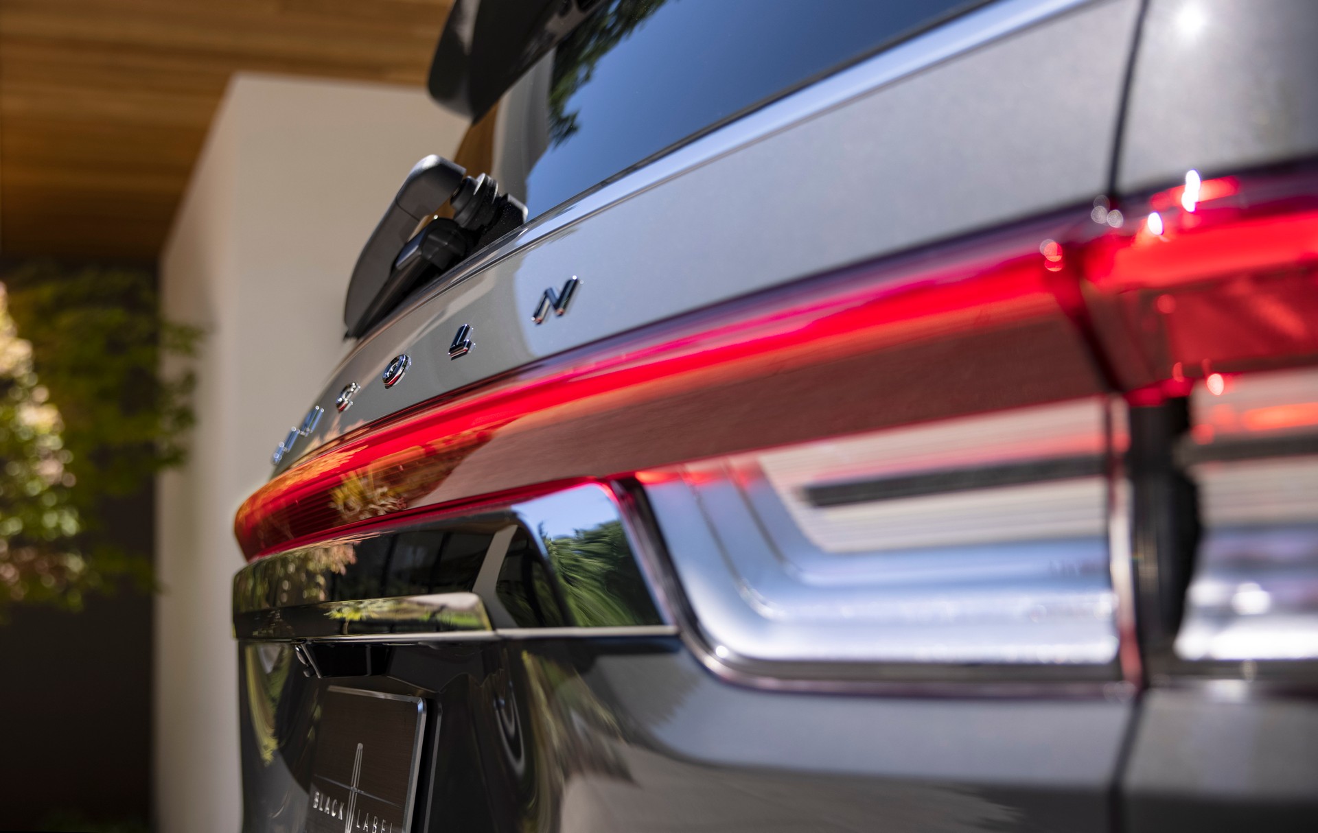 Download 2022 Lincoln Navigator Black Label Invitation - Tail Light HD Wallpaper 1920x1214 #60