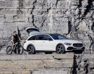 2022 Mercedes-Benz C-Class All-Terrain - Front Three-Quarter Wallpaper 190x150