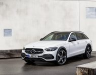 2022 Mercedes-Benz C-Class All-Terrain - Front Three-Quarter Wallpaper 190x150
