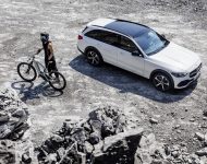 2022 Mercedes-Benz C-Class All-Terrain - Front Three-Quarter Wallpaper 190x150