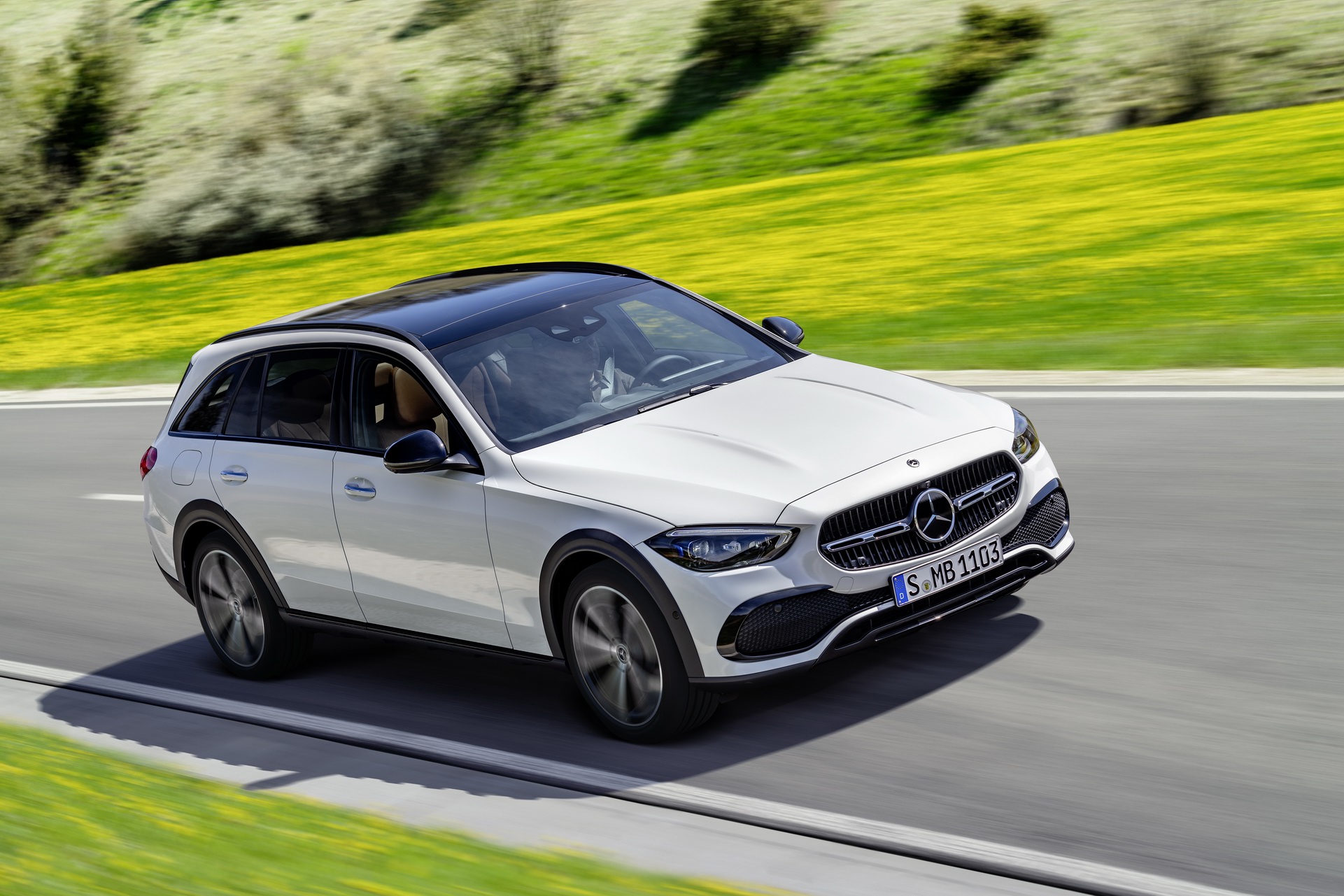 Download 2022 Mercedes-Benz C-Class All-Terrain - Front Three-Quarter HD Wallpaper 1921x1281 #1