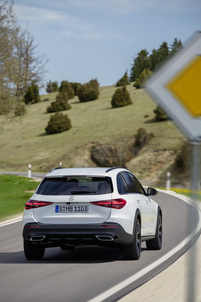 2022 Mercedes-Benz C-Class All-Terrain - Rear Phone Wallpaper 850x1275 #3