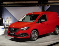 2022 Mercedes-Benz Citan - Front Three-Quarter Wallpaper 190x150